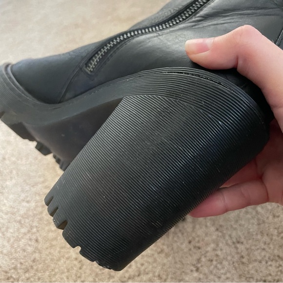 Dr. Marten’s Magdalena Lug Sole Heels Booties Black Leather Size 8 - Picture 10 of 12